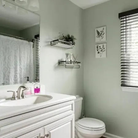 1 Bed With Private Bathroom Close To Everything In Newark & Wilmington Exterior photo