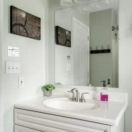 1 Bed With Private Bathroom Close To Everything In Newark & Wilmington Exterior photo